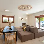 Lion Villa